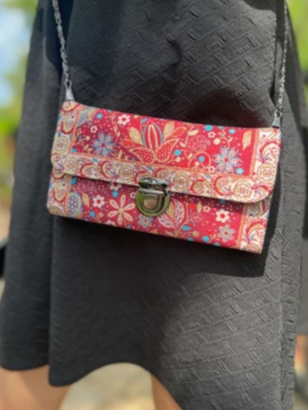 Floral Embroidered Red Chain-Handle Clutch